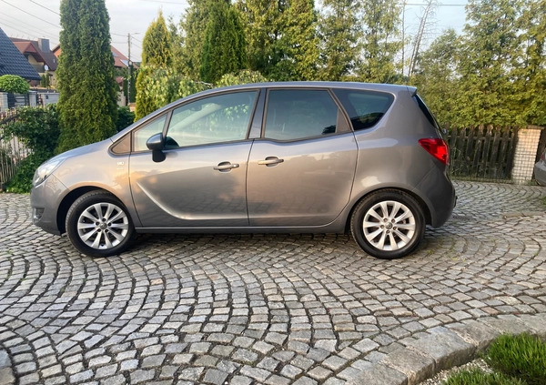 Opel Meriva cena 40900 przebieg: 138000, rok produkcji 2016 z Pruszków małe 254